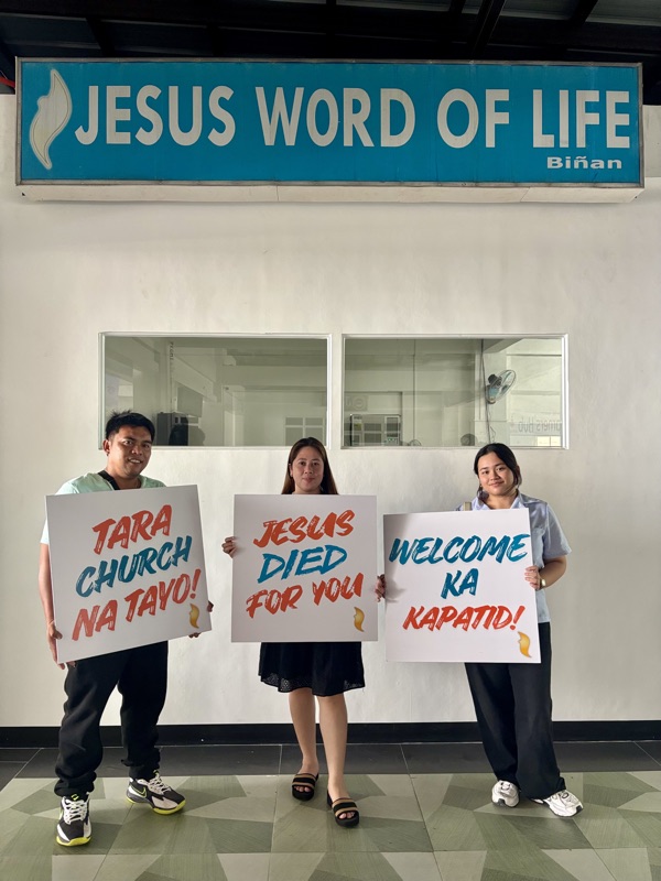 Members at JWOL entrance